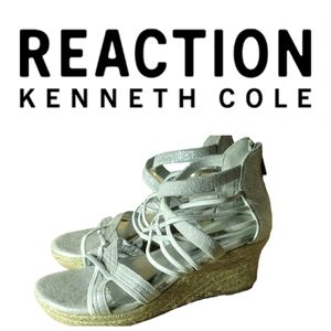 REACTION KENNETH COLE REED STRETCH SILVER WEDGE SANDALS